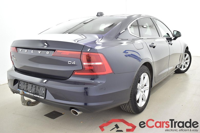 Volvo S90 2.0 D4 Momentum Aut. LED-Xenon Virtual Navi Leather Camera KeylessGo Klima PDC ... #3