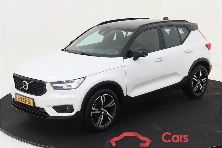 VOLVO XC40 120 kW #1