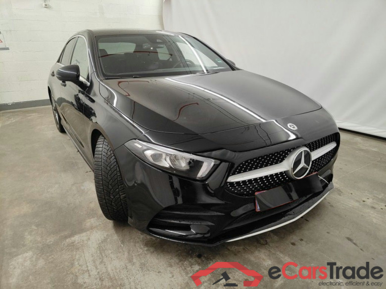 Mercedes A 180d AMG Aut. LED-Xenon Widescreen Navi Sport-Leather-Alcantara KeylessGo Klima PDC ... #2