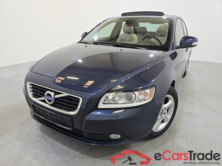 Volvo S40 1.6D Pano Navi Leather Klima PDC...