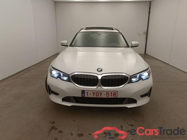 BMW 3 Reeks Touring 318dA (110 kW) 5d