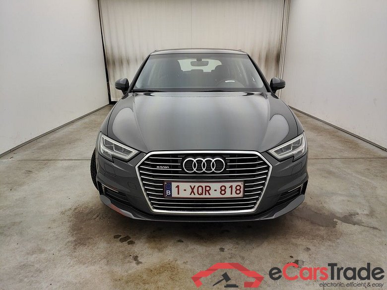 Audi A3 Sportback 40 e-tron S tronic 5d