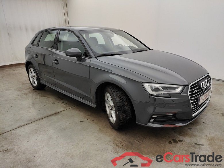 Audi A3 Sportback 40 e-tron S tronic 5d #2