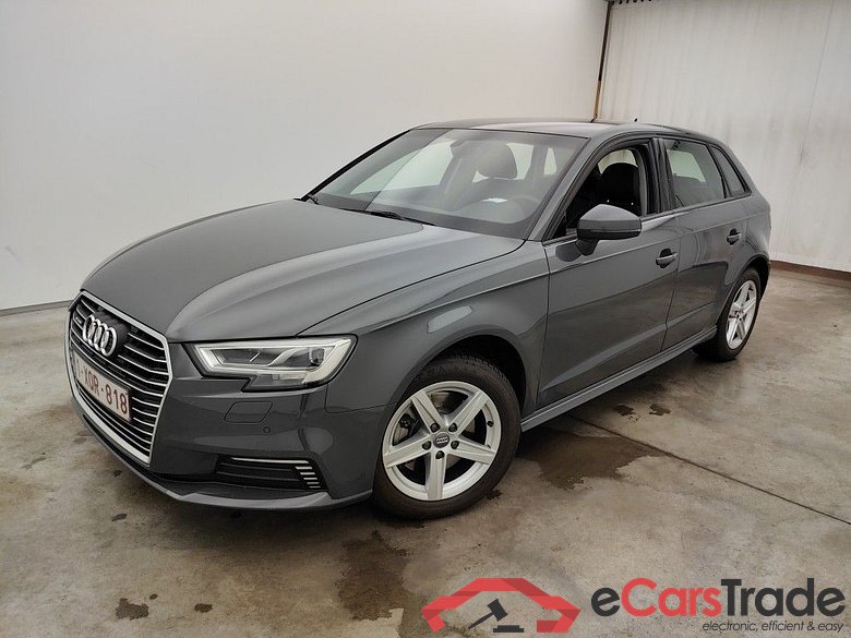 Audi A3 Sportback 40 e-tron S tronic 5d #4
