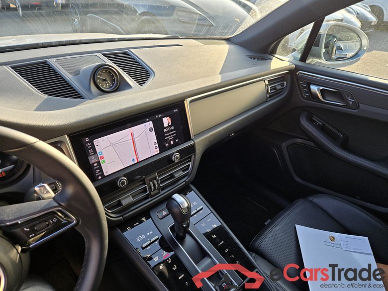 PORSCHE Macan Macan (MY23) #2