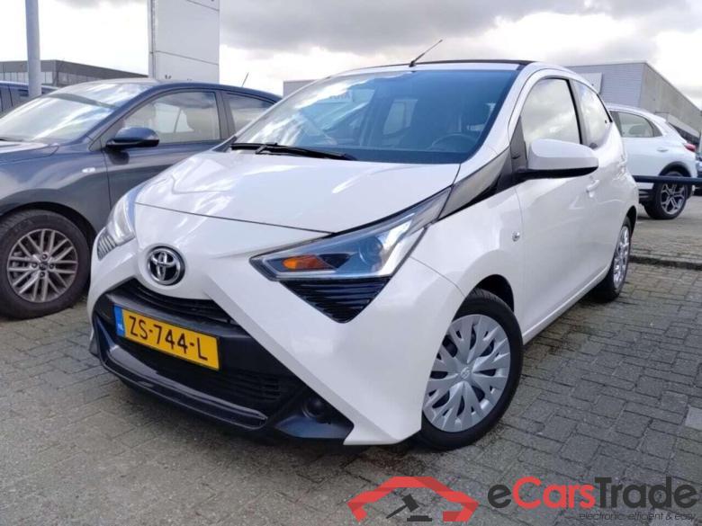 TOYOTA Aygo 1.0 VVT-i x-play limited #1