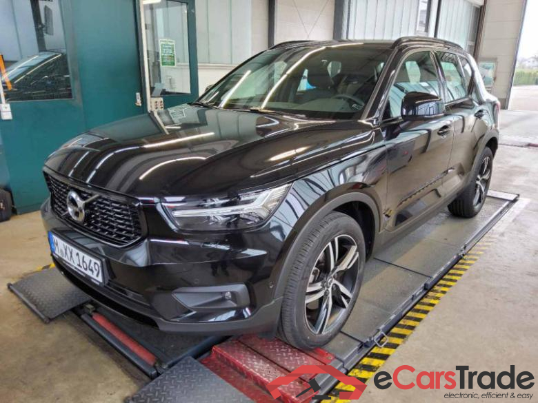 Volvo XC40 (2017->) DE - SUV5 B4 2WD EU6d, R-Design (EURO 6d), 2020 - 2022