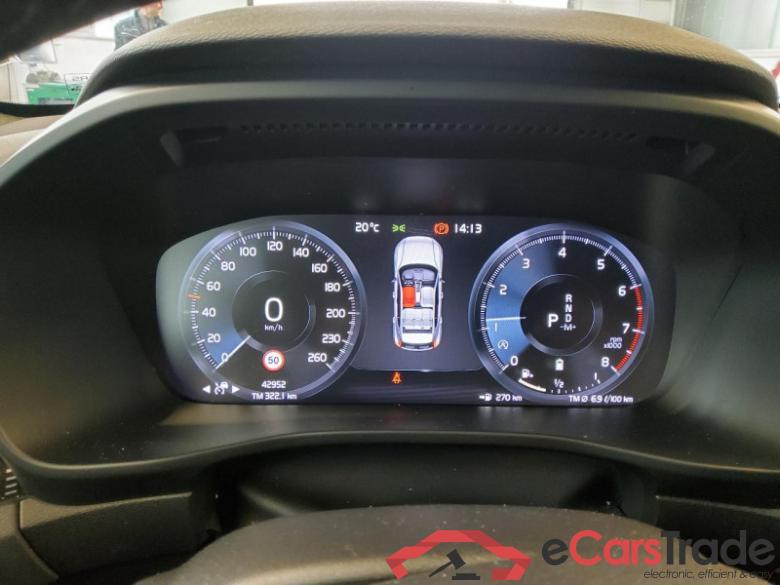 Volvo XC40 (2017->) DE - SUV5 B4 2WD EU6d, R-Design (EURO 6d), 2020 - 2022 #6