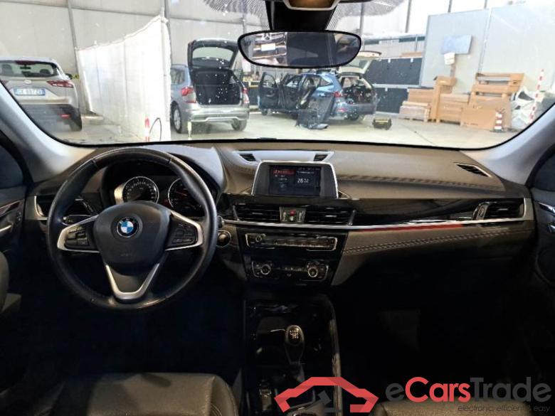 BMW 17 BMW X1 / 2019 / 5P / SUV SDRIVE 18D XLINE #3