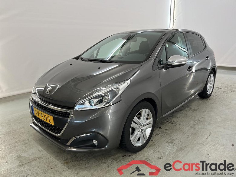 Peugeot 208 11-18 Peugeot 208 Signature 1.2 PureTech 82 5d #1