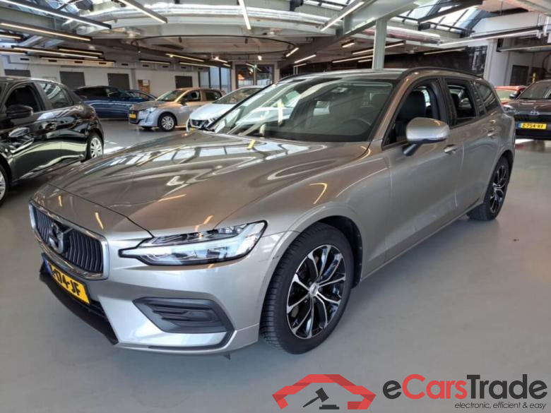 VOLVO V60 2.0 B3 Momentum