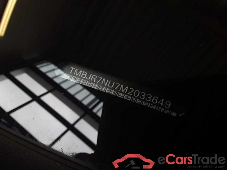 Skoda Karoq (NU)(2017->) DE - SUV5 1.5 TSI ACT EU6d, Clever OPF (EURO 6d), 2020 - 2021 #5