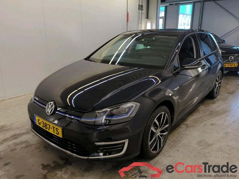 VOLKSWAGEN e-Golf E-DITION #1