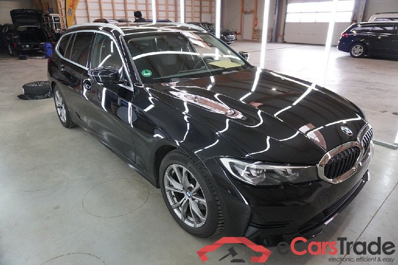 BMW 3-Serie Touring ´18 Baureihe 3 Touring 320 d xDrive Advantage 2.0 140KW AT8 E6dT #2