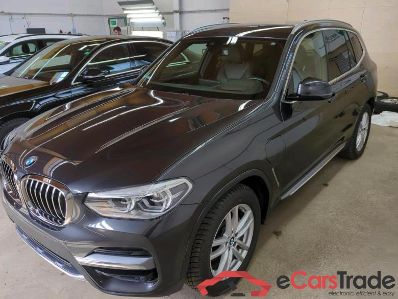 BMW X3 ´17 Baureihe X3 xDrive 30 e Luxury Line 2.0 215KW AT8 E6d