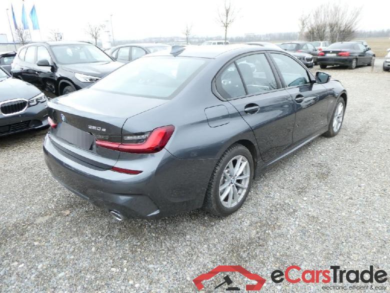 BMW 3-Serie ´18 Baureihe 3 Lim. 320 e M Sport 2.0 150KW AT8 E6d #4