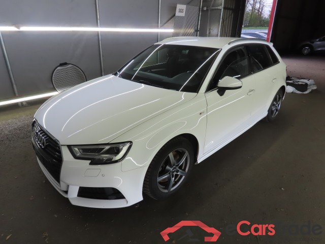 Audi A3 Sportback - alt AUDI A3 2.0 TDI Sportback quattro S tronic design 5d 135kW #1