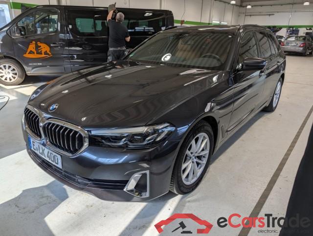 BMW 5-Serie Touring ´16 Baureihe 5 Touring 520 i Luxury Line 2.0 135KW AT8 E6d #1
