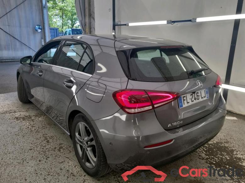 Mercedes A 180 d Business Line MERCEDES-BENZ Classe A Compact / 2018 / 5P / Berline A 180 d Business Line #2
