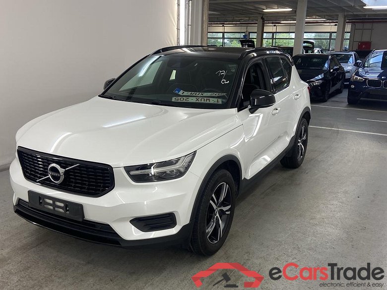 VOLVO XC40 DIESEL 2.0 D3 R-Design