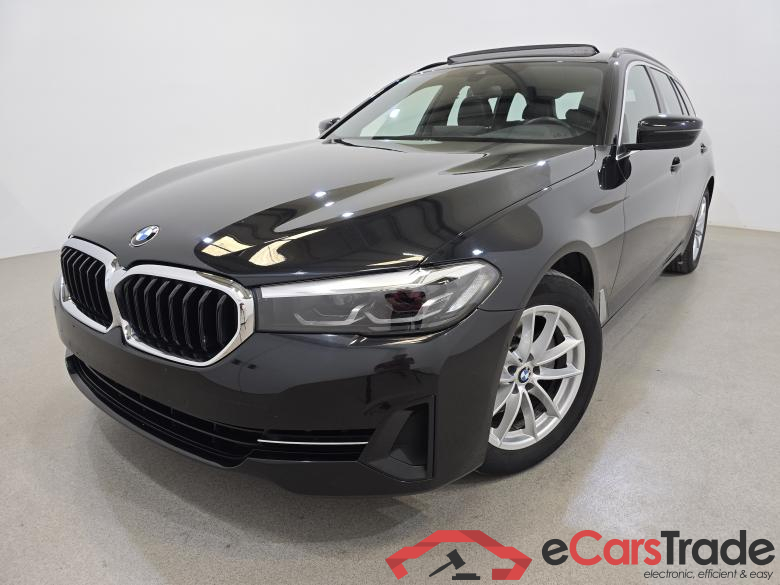 BMW 520d Touring Aut. Pano LED-Xenon LC-Pro Ambient Navi-Pro Leather KeylessGo Camera Klima PDC ...