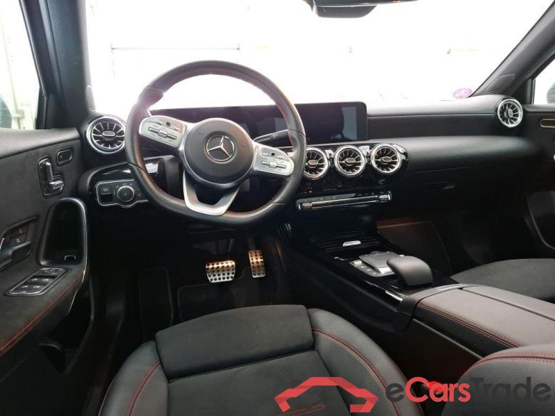 Mercedes A 250 e AMG Line 8G-DCT MERCEDES-BENZ Classe A Berline / 2018 / 4P / Berline A 250 e AMG Line 8G-DCT #5