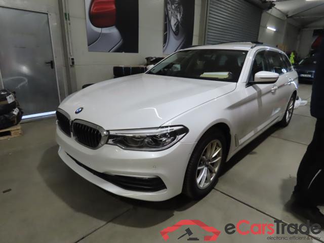 BMW 5-Serie Touring ´16 Baureihe 5 Touring 520 d 2.0 140KW AT8 E6dT