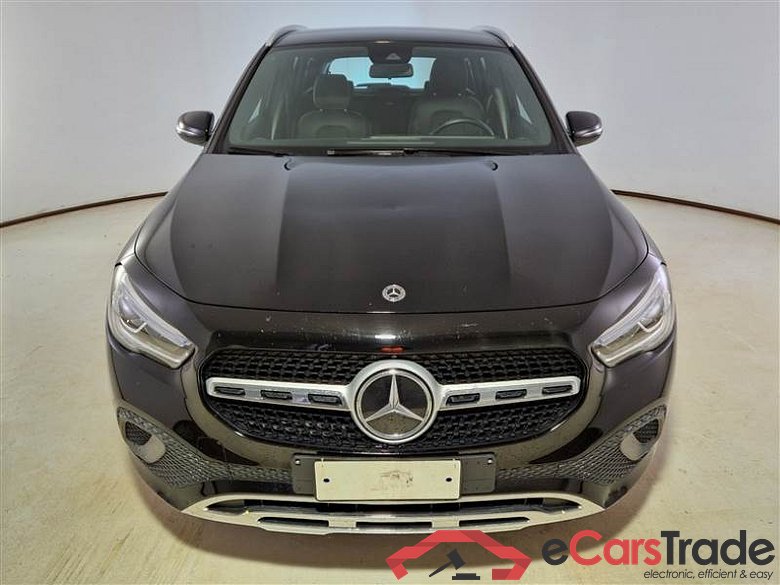 Mercedes 31 MERCEDES-BENZ GLA / 2020 / 5P / CROSSOVER GLA 180 D AUTOMATIC SPORT PLUS #6