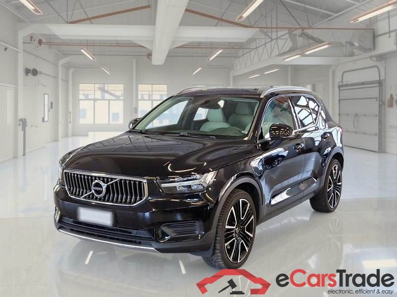Volvo 218 VOLVO XC40 / 2017 / 5P / SUV T5 PLUG-IN HYBRID AUTO RECHARGE INSCR.