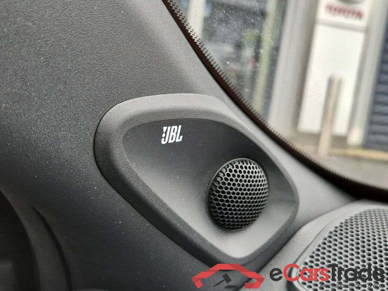 TOYOTA YARIS 1.5 Hybrid Launch Edition #5