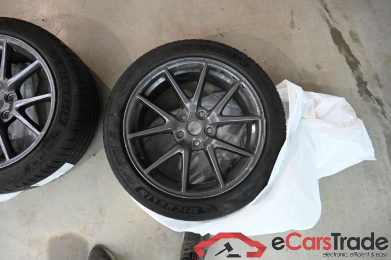 Tesla Model 3 ´18 BEV TESLA Model 3 Langstreckenbatt. Allradantrieb Dual Motor 4d 366kW #6