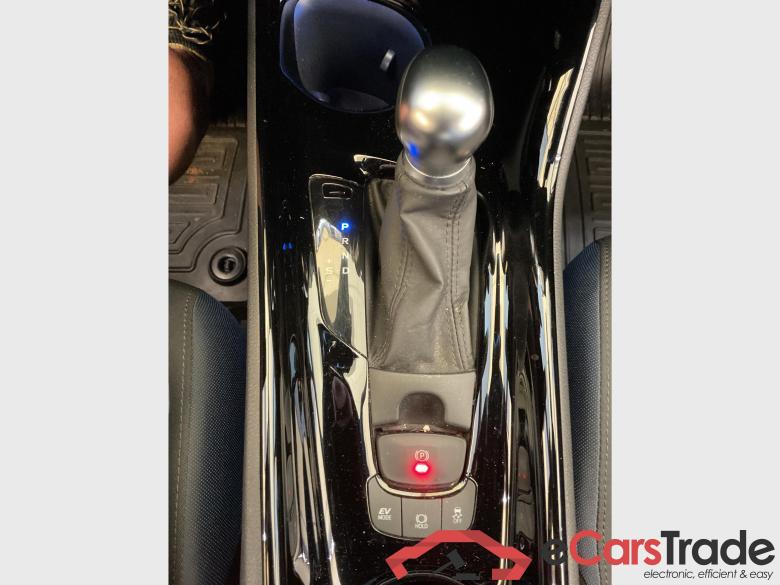 TOYOTA C-HR 2.0i VVT-i Hybrid C-Hic E-CVT #6