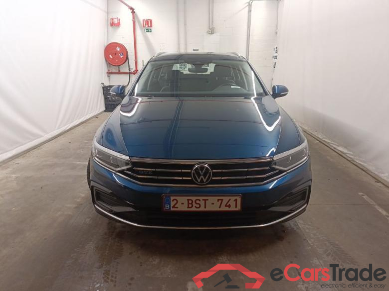 Volkswagen Passat Variant 1.4 TSI DSG6 GTE Business 5d