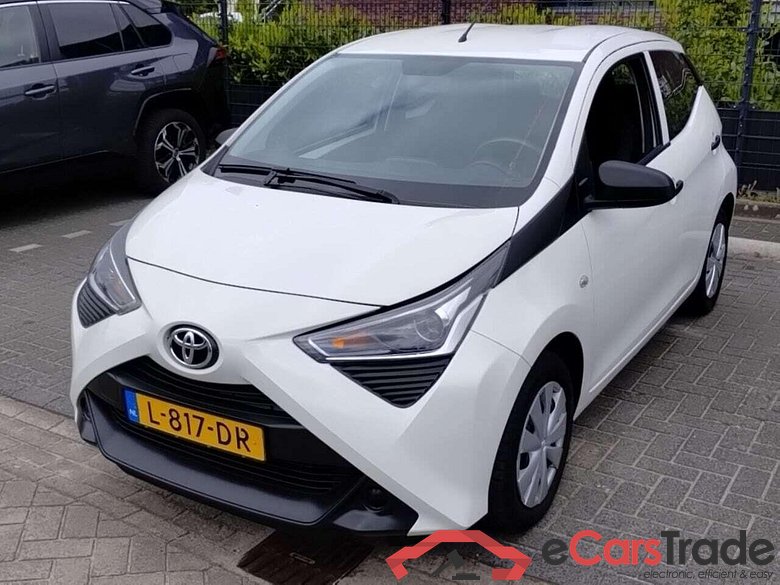 TOYOTA Aygo 1.0 VVT-i x #1