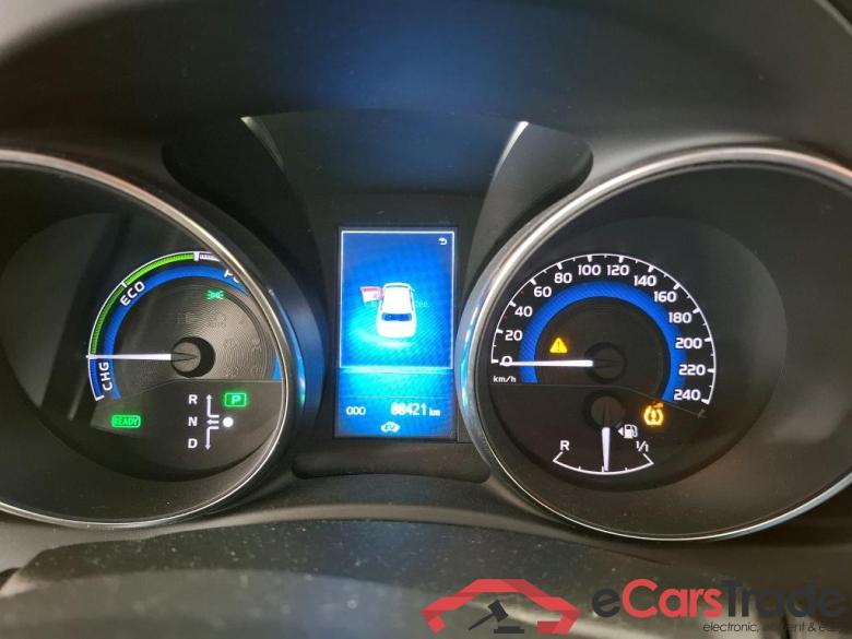 Toyota 1.8 HYBRID 136 CVT AUTO DESIGN BUSINESS TOYOTA Auris 5p Berline 1.8 HYBRID 136 CVT AUTO DESIGN BUSINESS #6