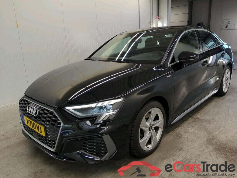 AUDI A3 Limousine 35 TFSI S edition #1