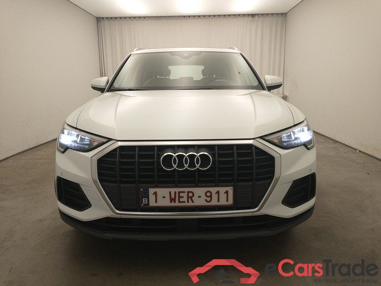 Audi Q3 35 TDI S Tronic Business Edition 5d