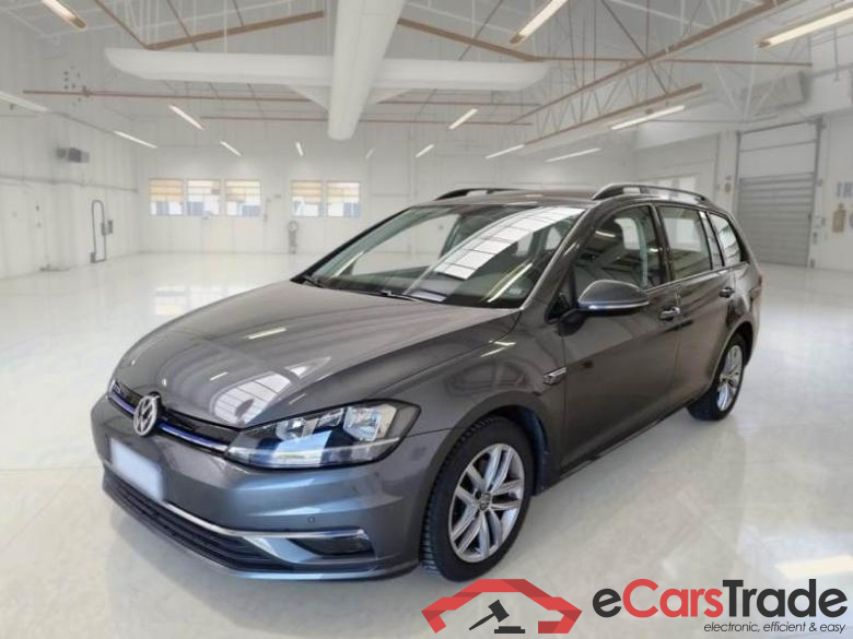 Volkswagen 94 VOLKSWAGEN GOLF VARIANT / 2017 / 5P / STATION WAGON 1.5 TGI BUSINESS BMT DSG