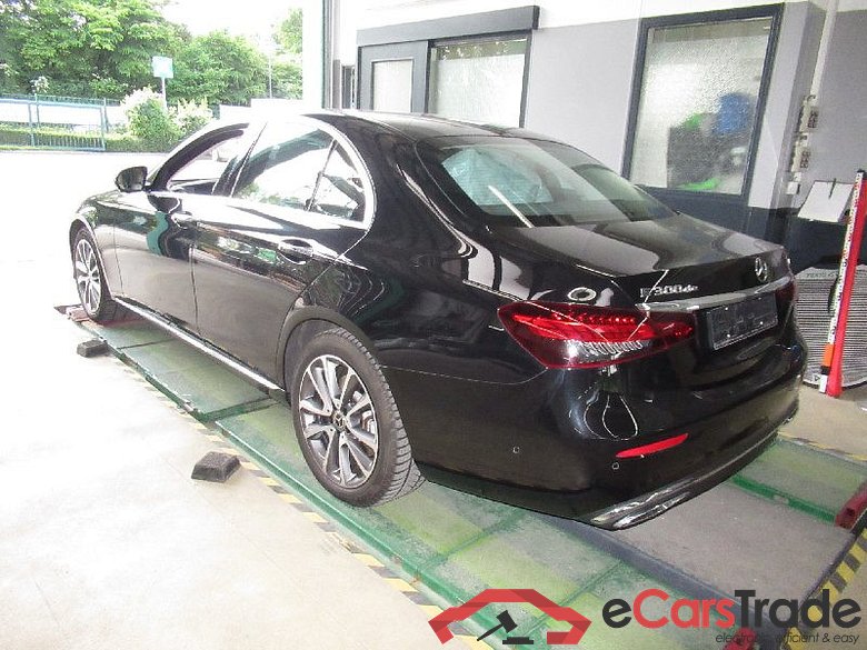 Mercedes-Benz E -Klasse Lim. (BM 213)(08.2016->) DE - Lim4 E 300 de EU6d, de Exclusive 4Matic (EURO 6d), (Facelift) 2020 - 2023 #4