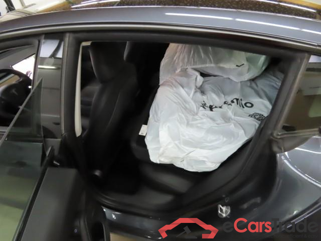 Tesla Model 3 ´18 BEV TESLA Model 3 Langstreckenbatt. Allradantrieb Dual Motor 4d 366kW