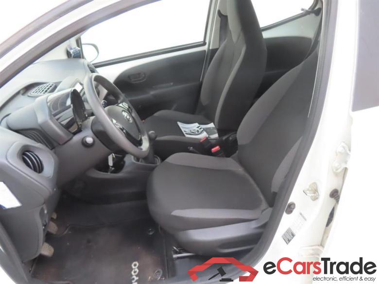 TOYOTA Aygo 1.0 VVT-i x-fun #5