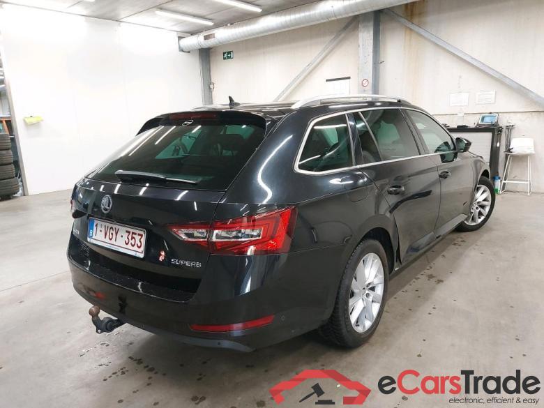 SKODA - SKO SUPERB COMBI CRTDI 120PK DSG7 Style Pack Corporate Plus & Premium & Pano Roof & Removable Trailer Hook #2