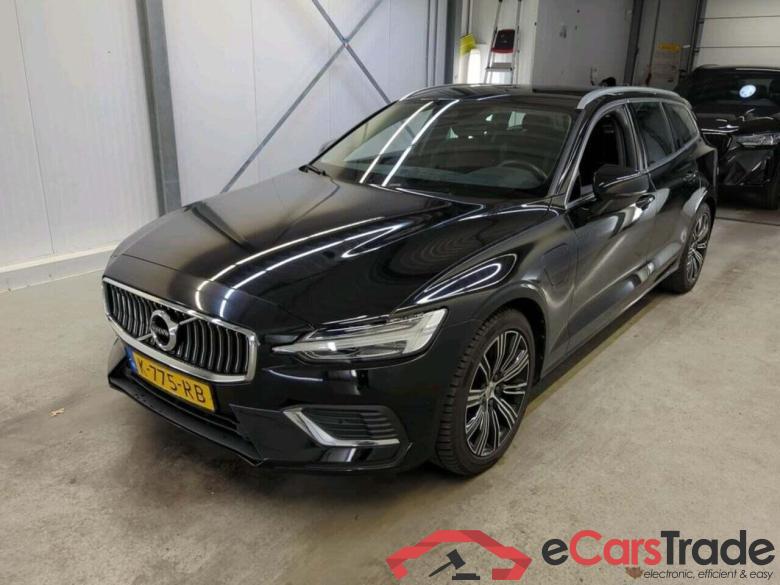 VOLVO V60 2.0 T6 AWD R Bns Pro #1