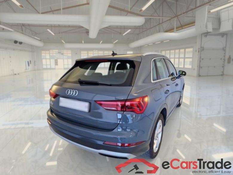 AUDI Q3 / 2018 / 5P / SUV 35 TDI S TRONIC BUSINESS ADVANCED #2