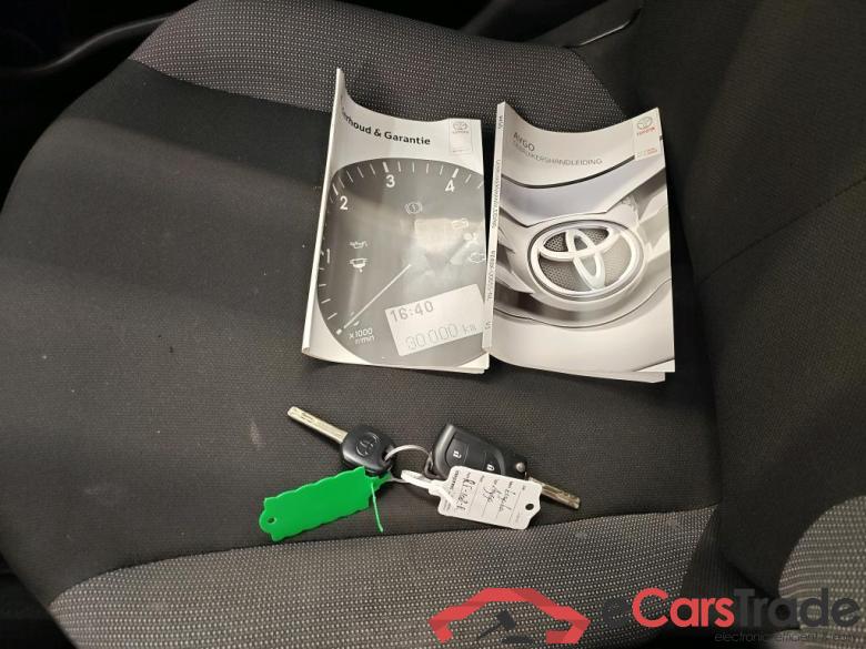 Toyota AYGO 1.0 VVT-i x-fun 5d #4 Toyota AYGO 1.0 VVT-i x-fun 5d #4