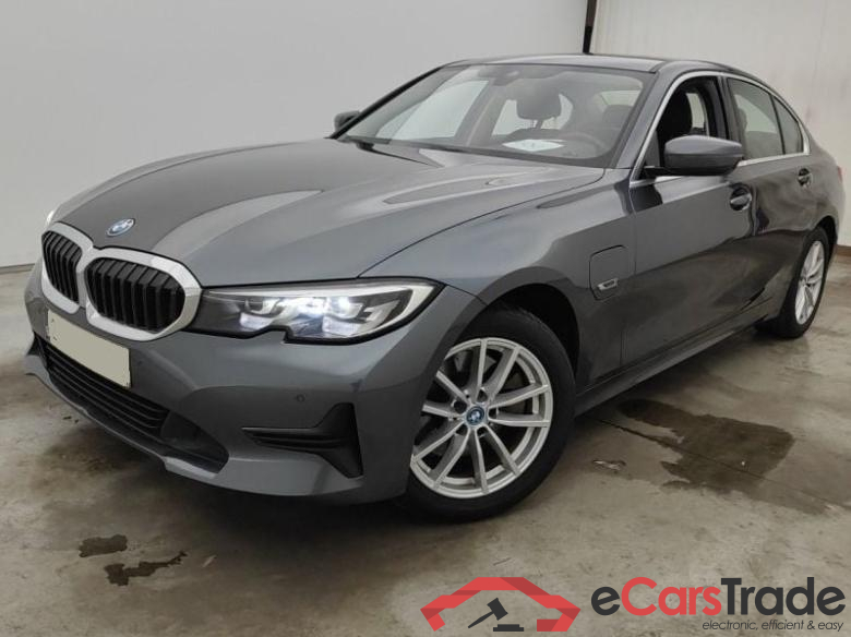 BMW 320e Plug-In Hybrid Aut. LED-Xenon LC-Pro Navi KeylessGo Klima PDC ...