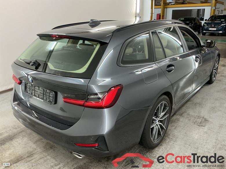 BMW 3 TOURING DIESEL - 2019 320 dA MHD AdBlue #4