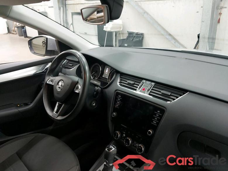 SKODA - SKO OCTAVIA COMBI TSI 115PK DSG7 Ambition & Comfort & GPS & Look & Heated Seats  * PETROL * #3 SKODA - SKO OCTAVIA COMBI TSI 115PK DSG7 Ambition & Comfort & GPS & Look & Heated Seats  * PETROL * #3