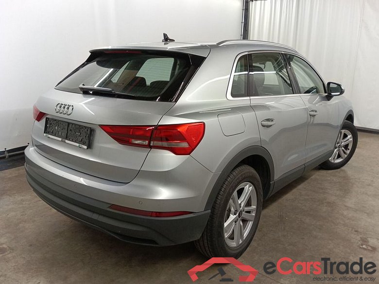 Audi Q3 35 TDI S Tronic Business Edition 5d #2