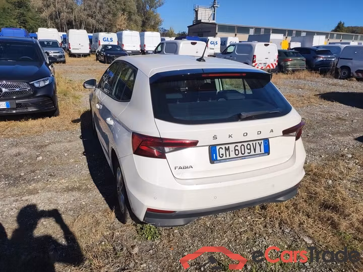 Skoda Fabia 1.0 TSI 95Hp Ambition LED Display Klima PDC ... #4